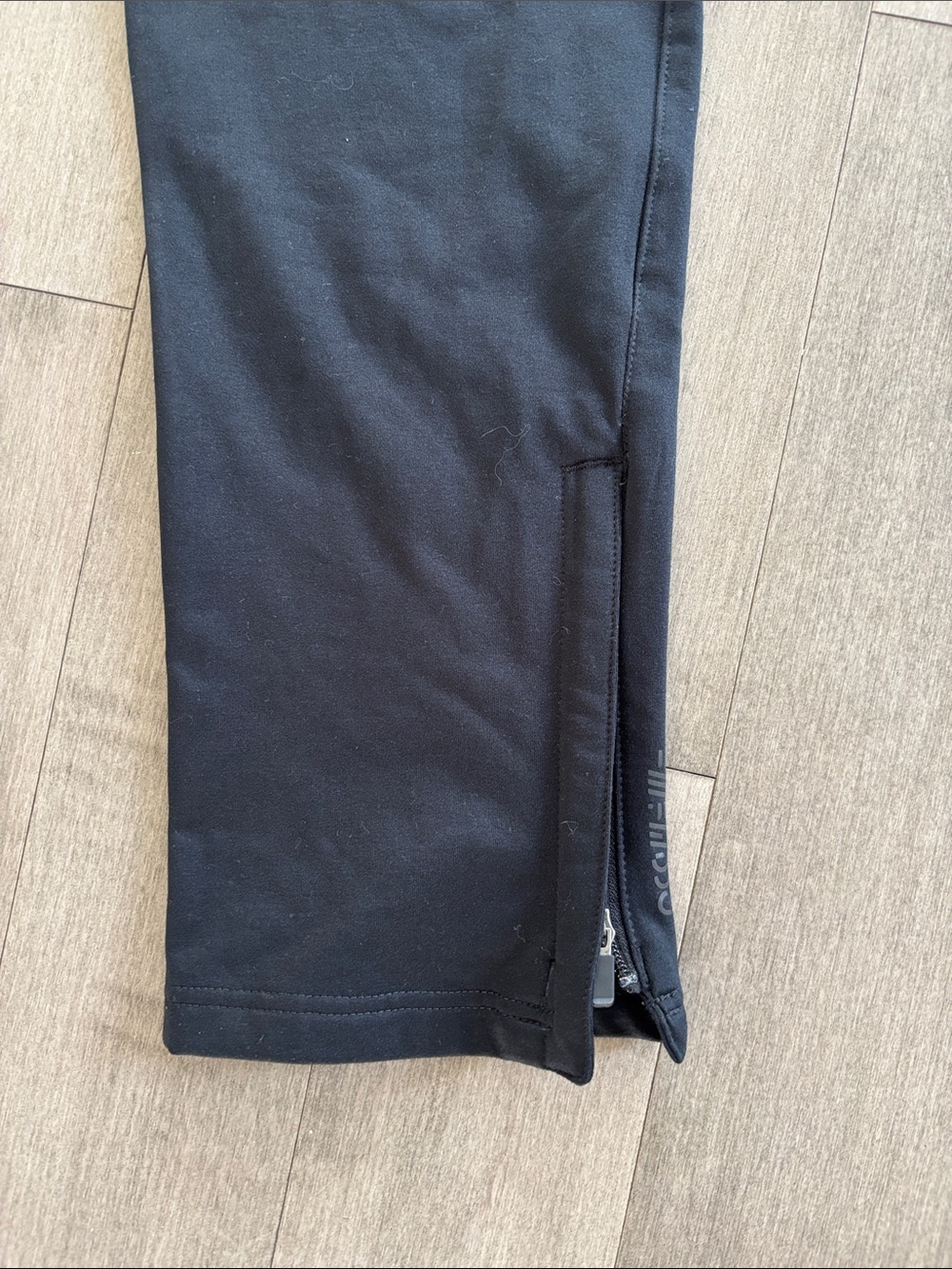 FWD Men’s Black Athletic Joggers - Picture 2 of 9